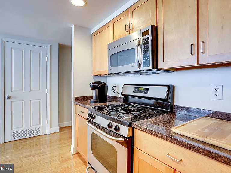 1205 Garfield St #501 — Photo 12
