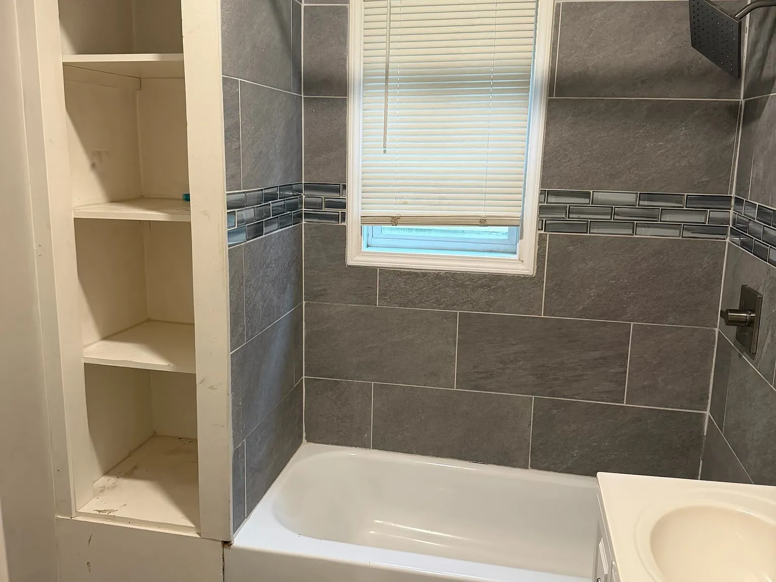 3 bed, 1600 sqft, $1,450 — Photo 3