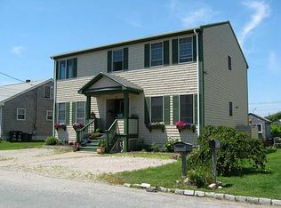17 Elm Ave, Narragansett, RI 02882