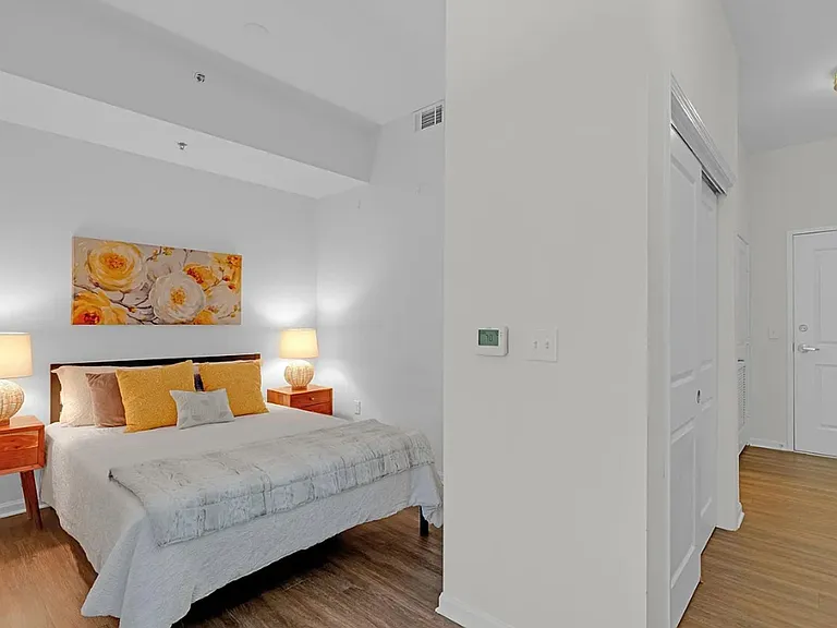100 E Washington St #25 — Photo 7