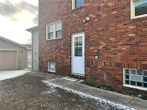 5th image of 429 1st Ave