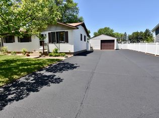 829 6th Ave N, Onalaska, WI 54650