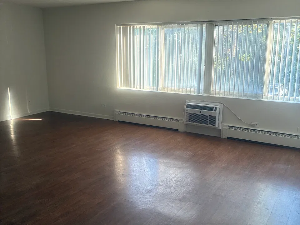 1525 Ogden Ave #23