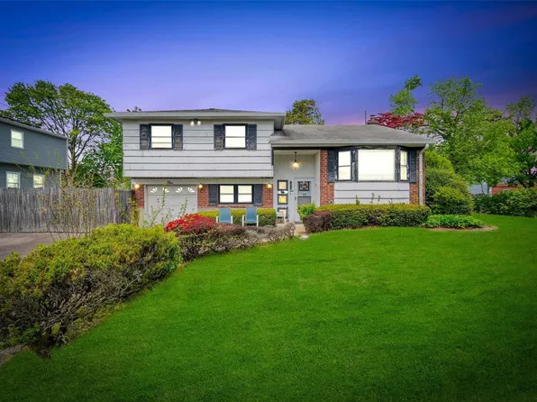 5 Dante Avenue, Hicksville, NY 11801