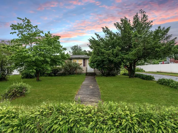 7 Therese Road, Salem, NH 03079-2076