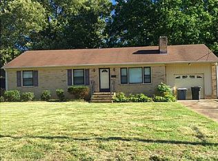 14 Roberta Dr, Hampton, VA 23666
