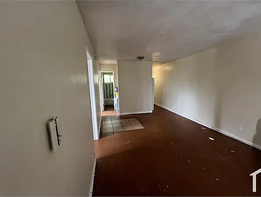 800 NW 11th Ave #5 — Photo 3