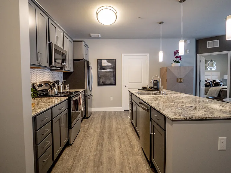 Gatsby Apartments — Photo 11
