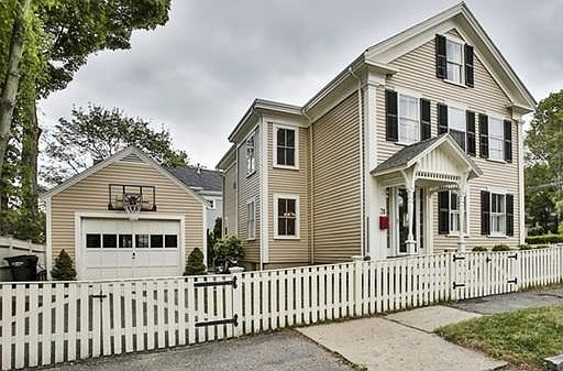 2nd image of 31 Broad St