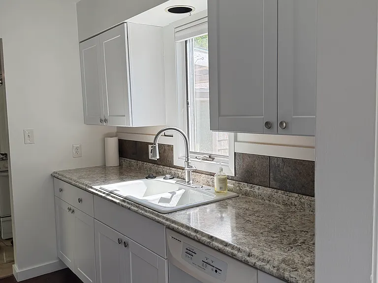 855 Kalmia Ave — Photo 11