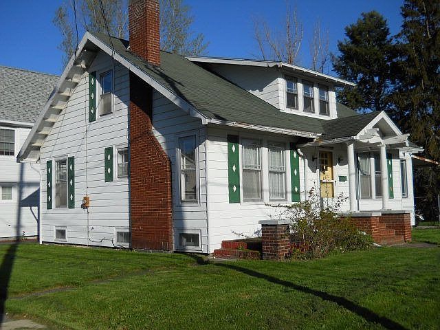 2nd image of 351 Pine St
