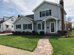 23 E Jefferson Ave, Mineola, NY 11501
