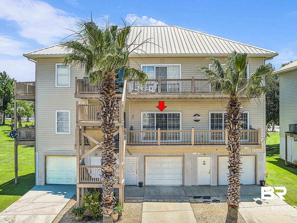 1st image of 4 Yacht Club Dr APT 31