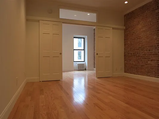 Rented by Compass | media 2