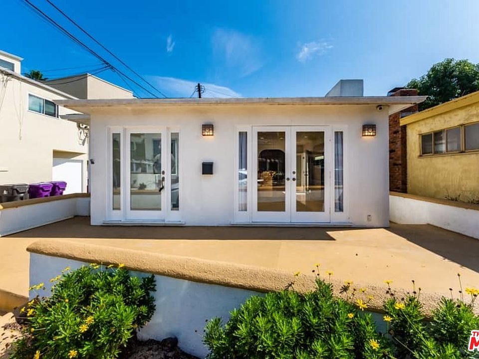 1st image of 270 Ginevra Walk