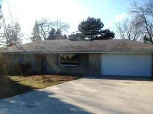 2030 Emmertsen Rd N, Racine, WI 53406