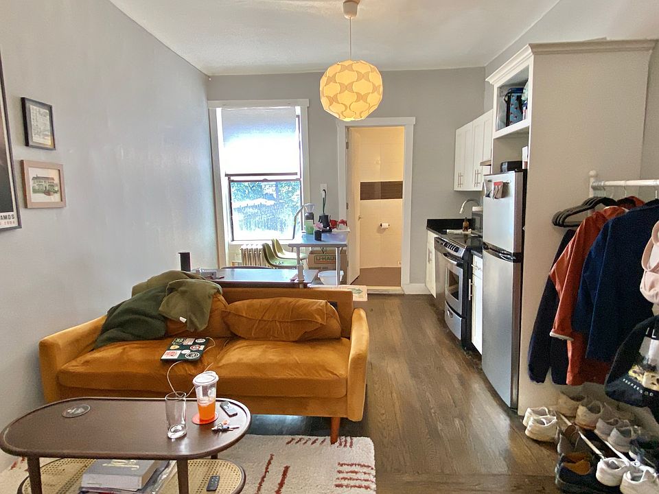 1st image of 600 Lincoln Pl APT 4D