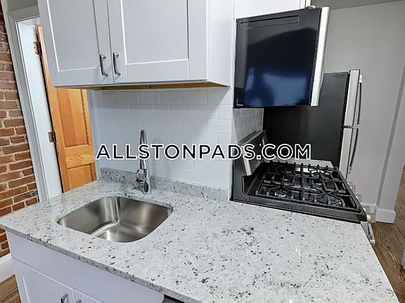 3rd image of 1 Linden St #5