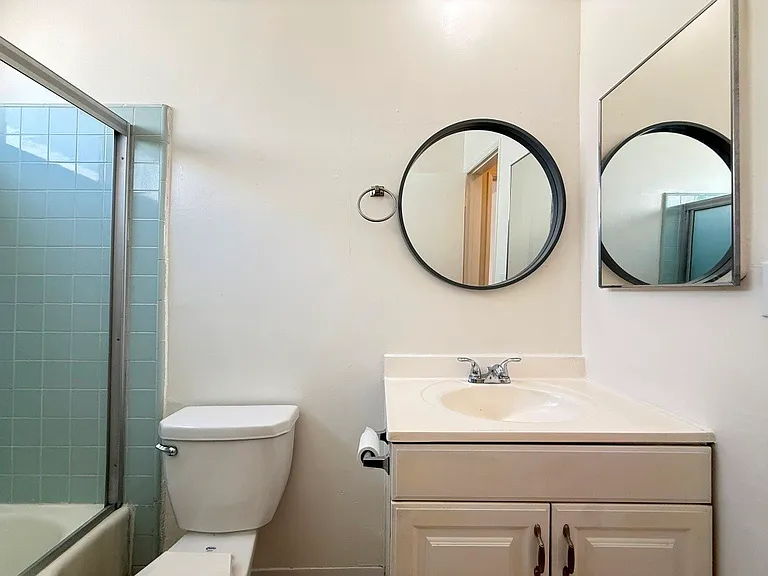 5433 Barton Ave #7 — Photo 11