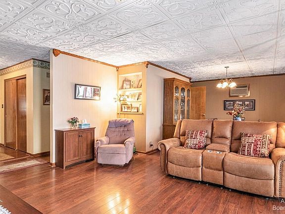5th image of 260 Lake Hts