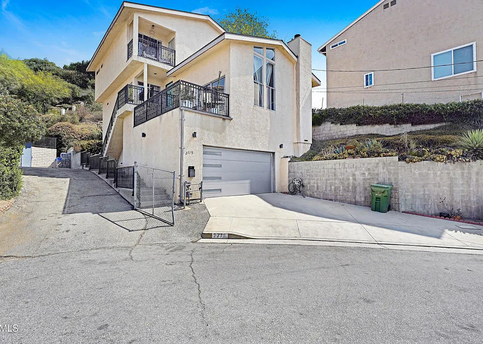 2779 Fyler Pl