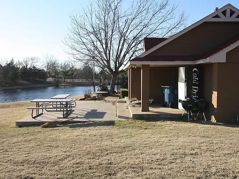2120 Fair Meadow Dr — Photo 23