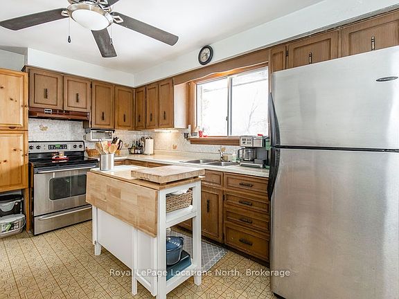 5th image of 43 Sunnyside Ln