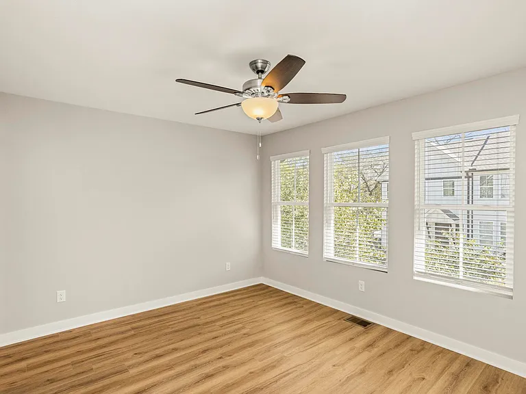 309 Myatt Dr #E — Photo 18