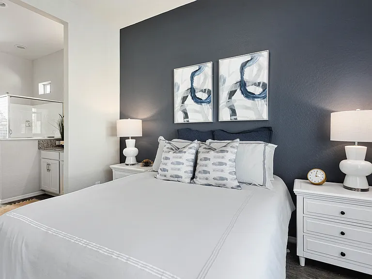 The Logan at Ellsworth — Photo 17