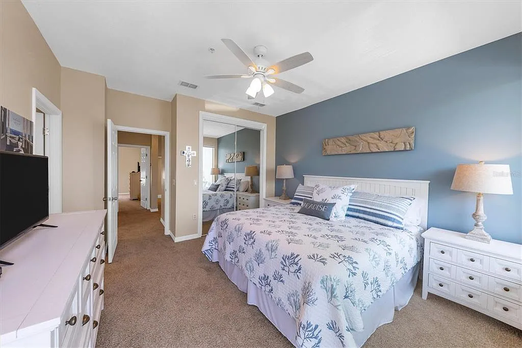 3 bed, 3.0 bath, 1590 sqft, $5,200 — Photo 4
