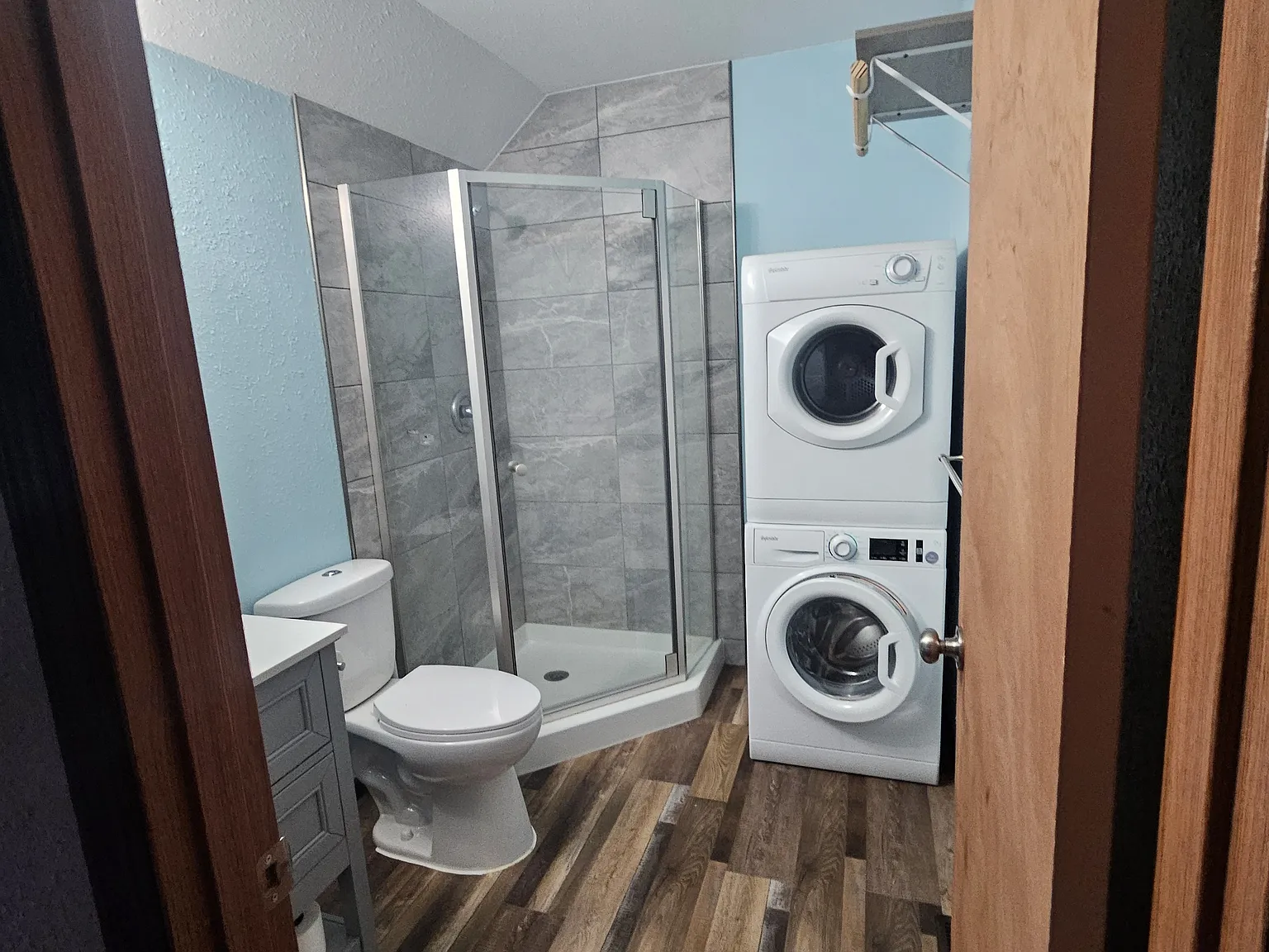 1 bed, 800 sqft, $1,300 — Photo 2