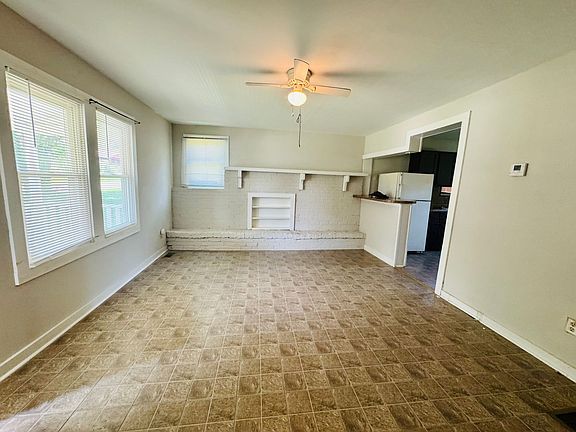 3rd image of 612 Noles Dr