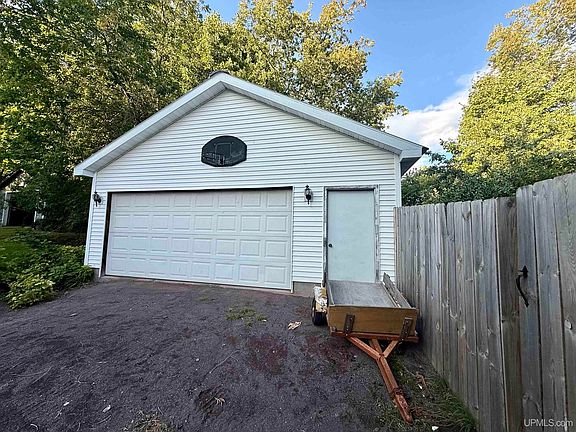 3rd image of 26810 W 12th St