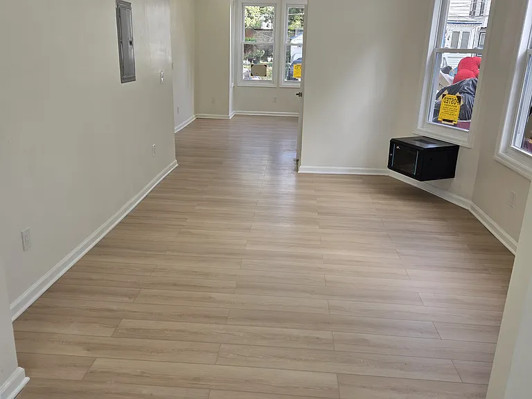 13 Vermont Ave — Photo 27
