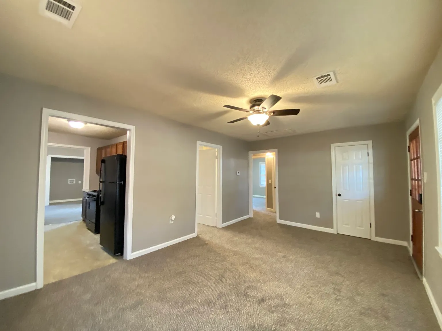 1319 S Jackson St — Photo 3