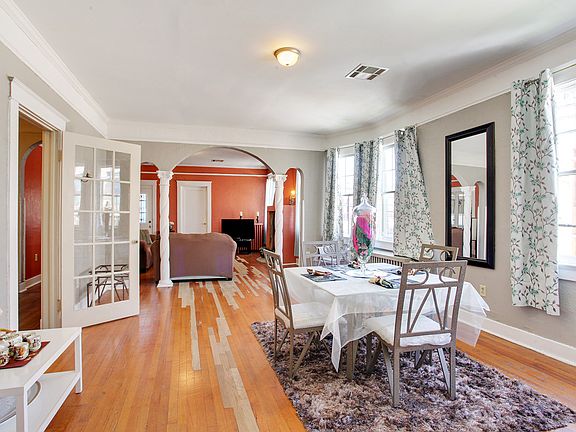 5th image of 2233 Marengo St