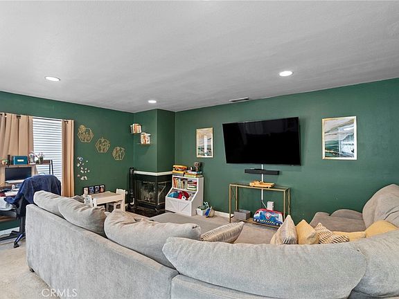 5th image of 13729 Doty Ave
