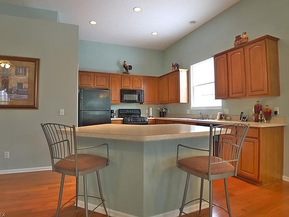 4th image of 10474 Penton Ct