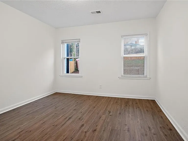 1439 Westboro Dr SW — Photo 9