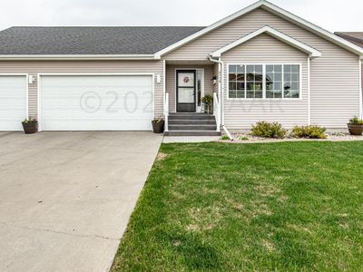 4718 Lavonne Ct S, Fargo, ND, 58104