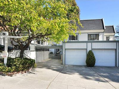 1120 Continentals Way, Belmont, CA, 94002