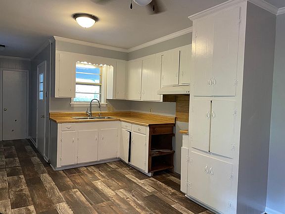 2nd image of 308 Poplar Ave