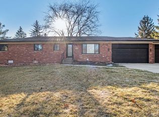 321 Mills Rd, Saline, MI 48176