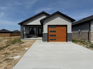 216 Ironwood Trl, Chatham Kent, ON N7M0A6