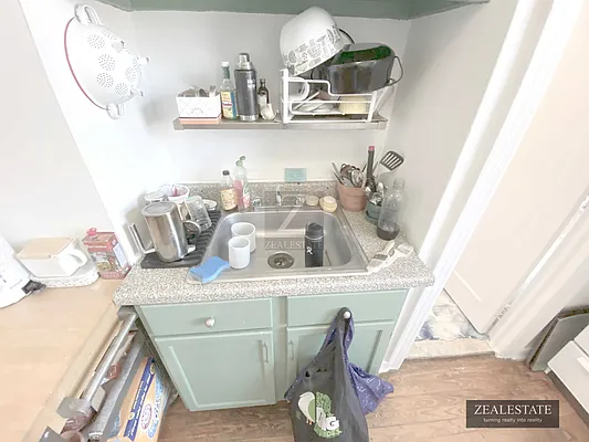 Rented by ZealEstate Group Inc | media 21