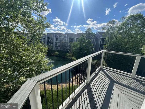20579 Snowshoe Sq Unit 301, Ashburn, VA 20147