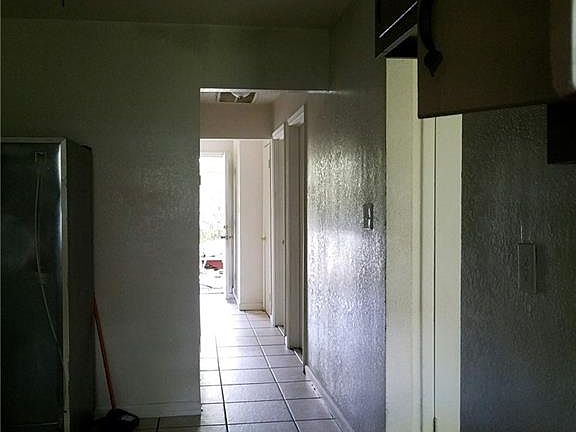 5th image of 3222 Peronne Ave #B