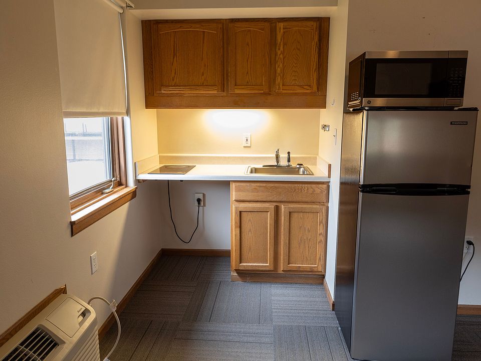 1st image of 200 Montana Ave #109