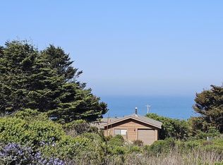 3901 Mallo Pass Ct, Manchester, CA 95459