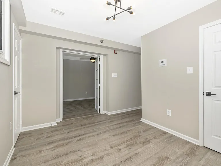 205 N Market St #2D — Photo 16